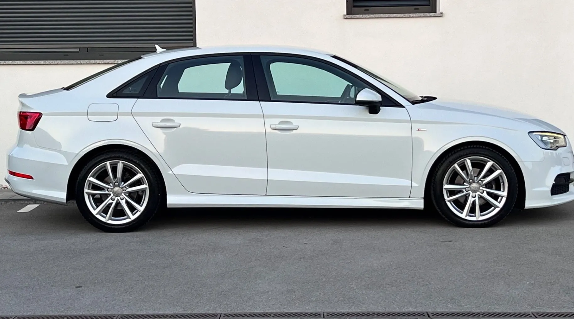 Zunanja slika - Audi A3 - Limo 1.6 TDI+S-LINE+NAVI+PERLA+USNJE - 5