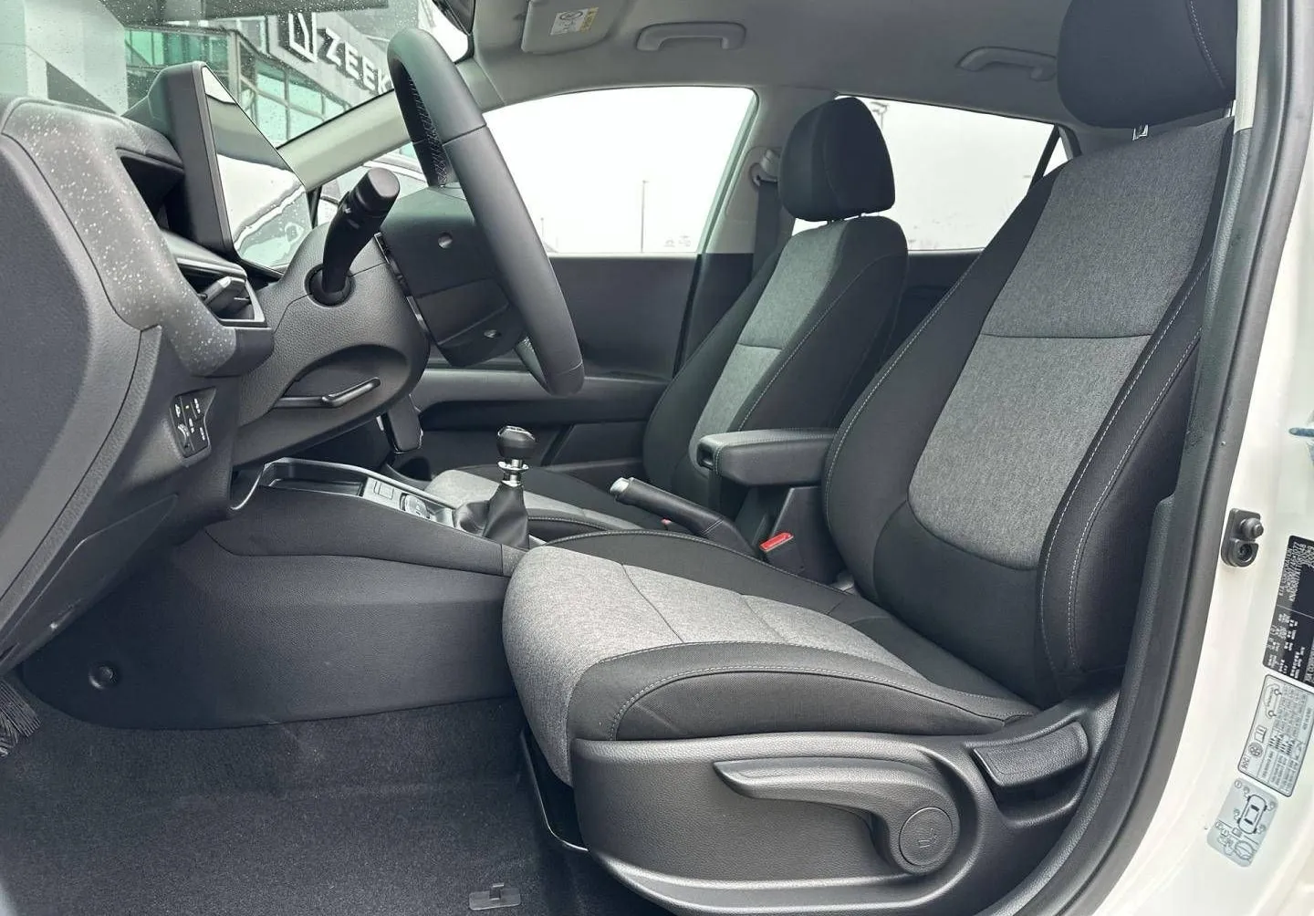 Notranja slika - KIA Stonic - 1.0 T-GDi EX Pulse M T... - 10