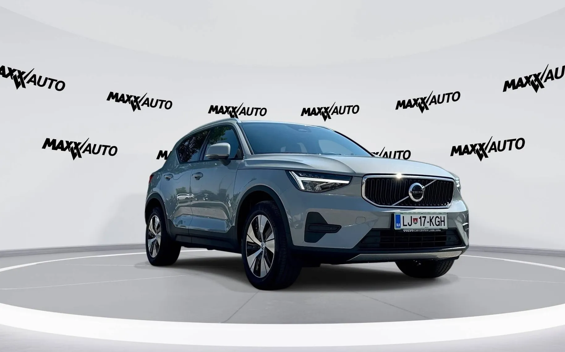 Zunanja slika - Volvo XC40 - B3P Core Avt - 3