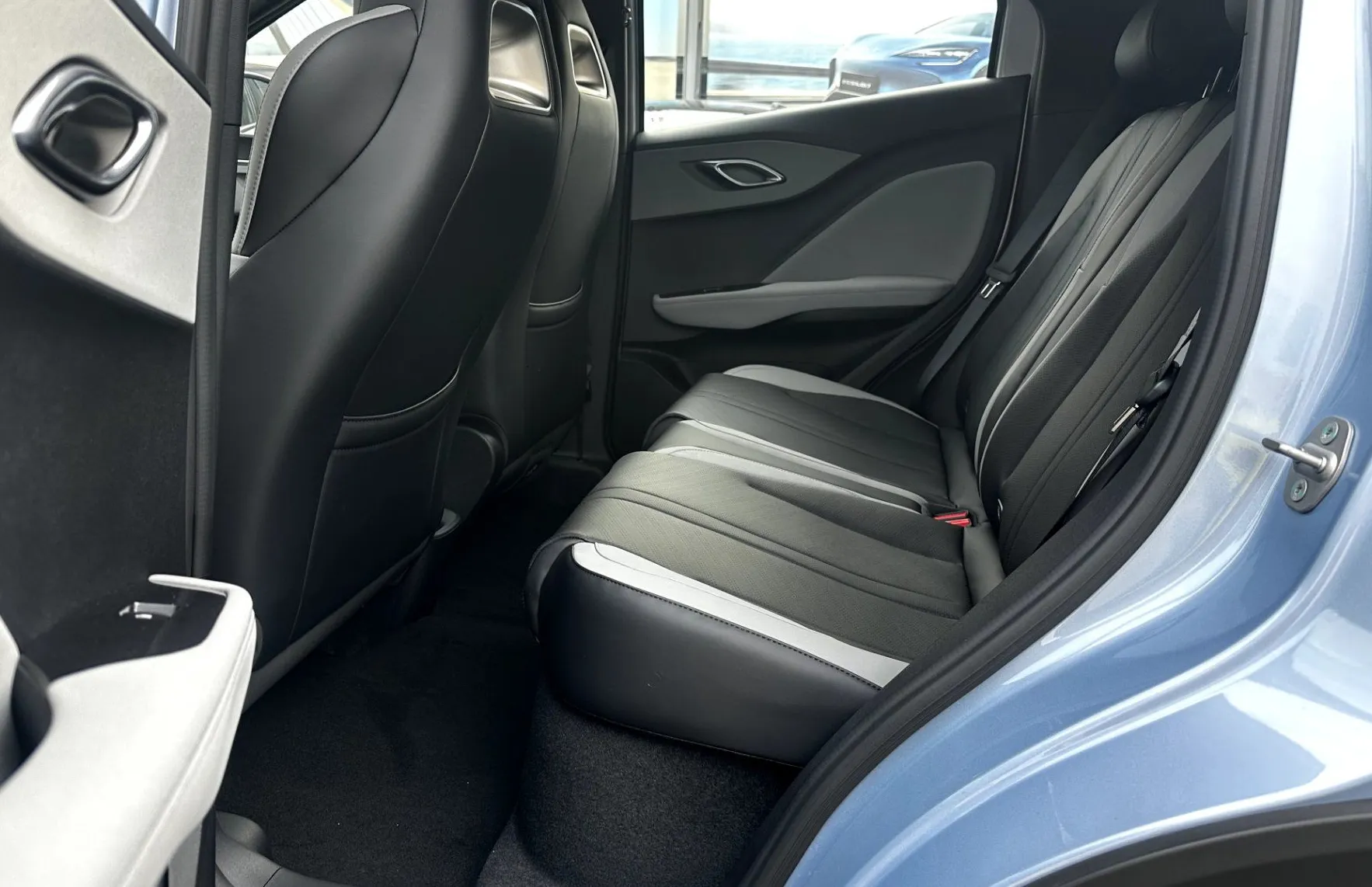 Zunanja slika - BYD DOLPHIN SURF - BOOST 43.2 kWh 65 kW - 10