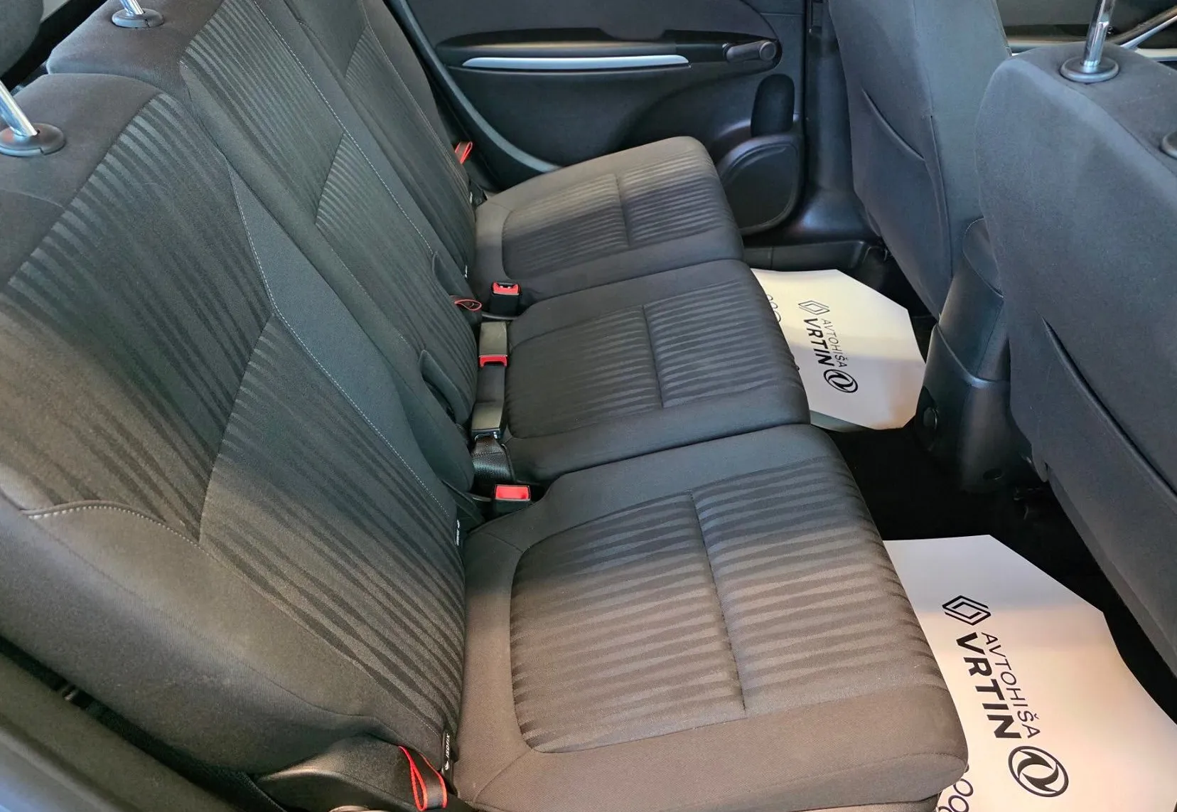 Zunanja slika - Opel Zafira - Tourer 2.0 CDTi Enjoy - 8