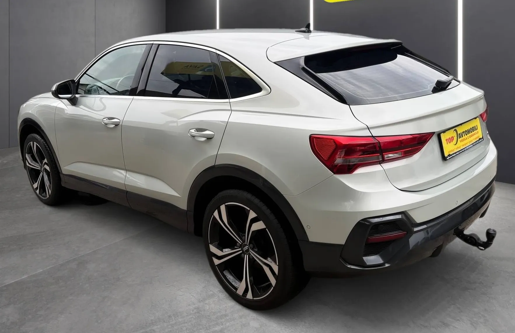 Zunanja slika - Audi Q3 - Sportback 35 TDI  QUATTRO LED ACC KLJUKA USNJE - 4