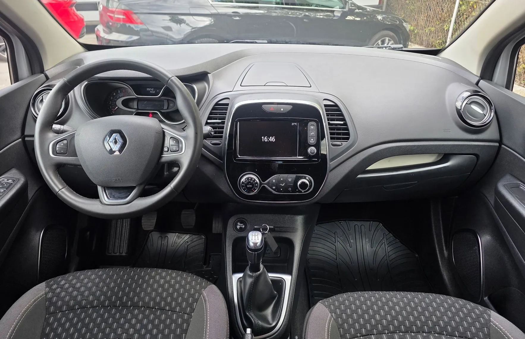 Zunanja slika - Renault Captur - TCe 90 INTENS LED-KAMERA-ALU PLATIŠČA-1.LASTNIK - 10
