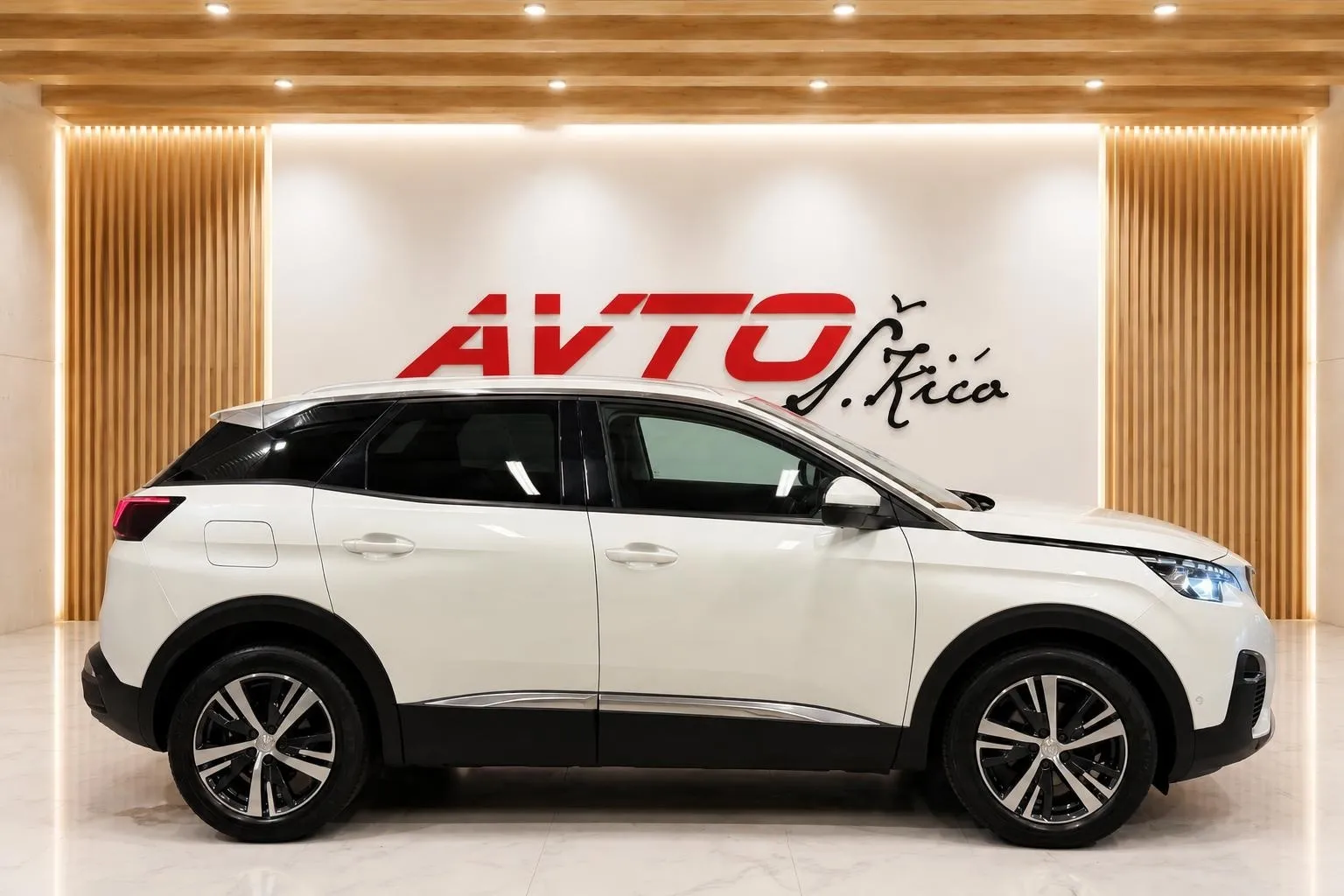 Zunanja slika - Peugeot 3008 - 1.2i-ALLURE-VIRTUAL-FULL LED-KAMERA-NAVI-TEMPOMAT. - 4
