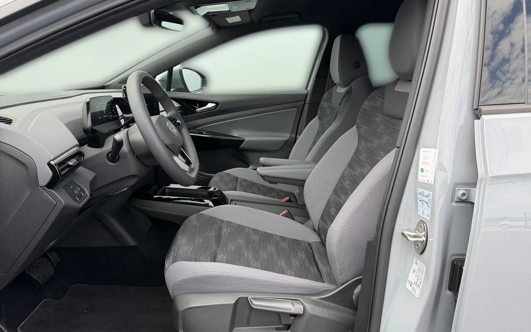 Notranja slika - Volkswagen ID.4 - Pure Performance  52 kWh -PDC-Navigacija-AppConnec - 7