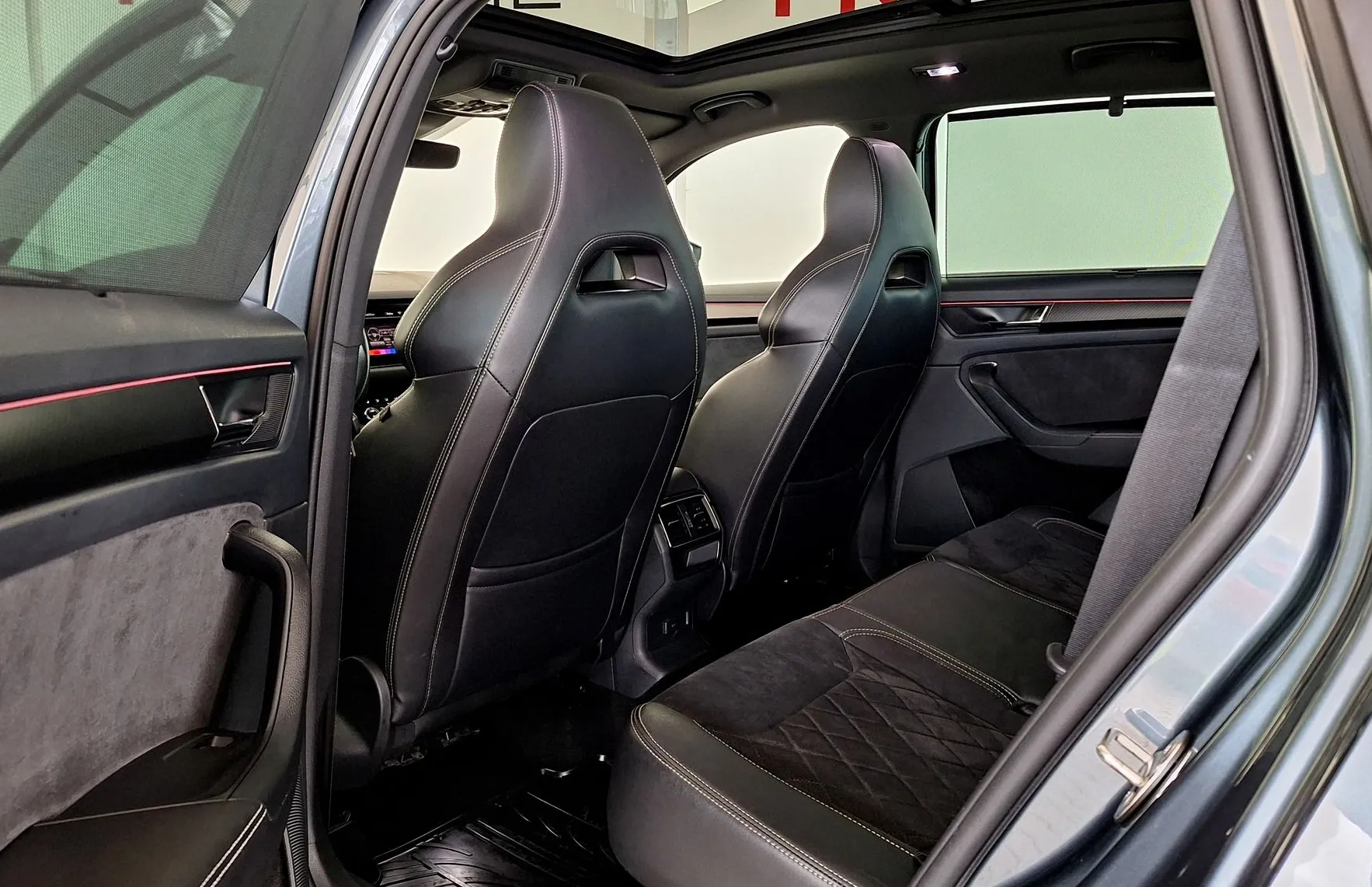Zunanja slika - Škoda Kodiaq - Sportline 2.0 TDI 4X4 DSG•VIRTUAL•AMBIENT•PANORAMA - 13