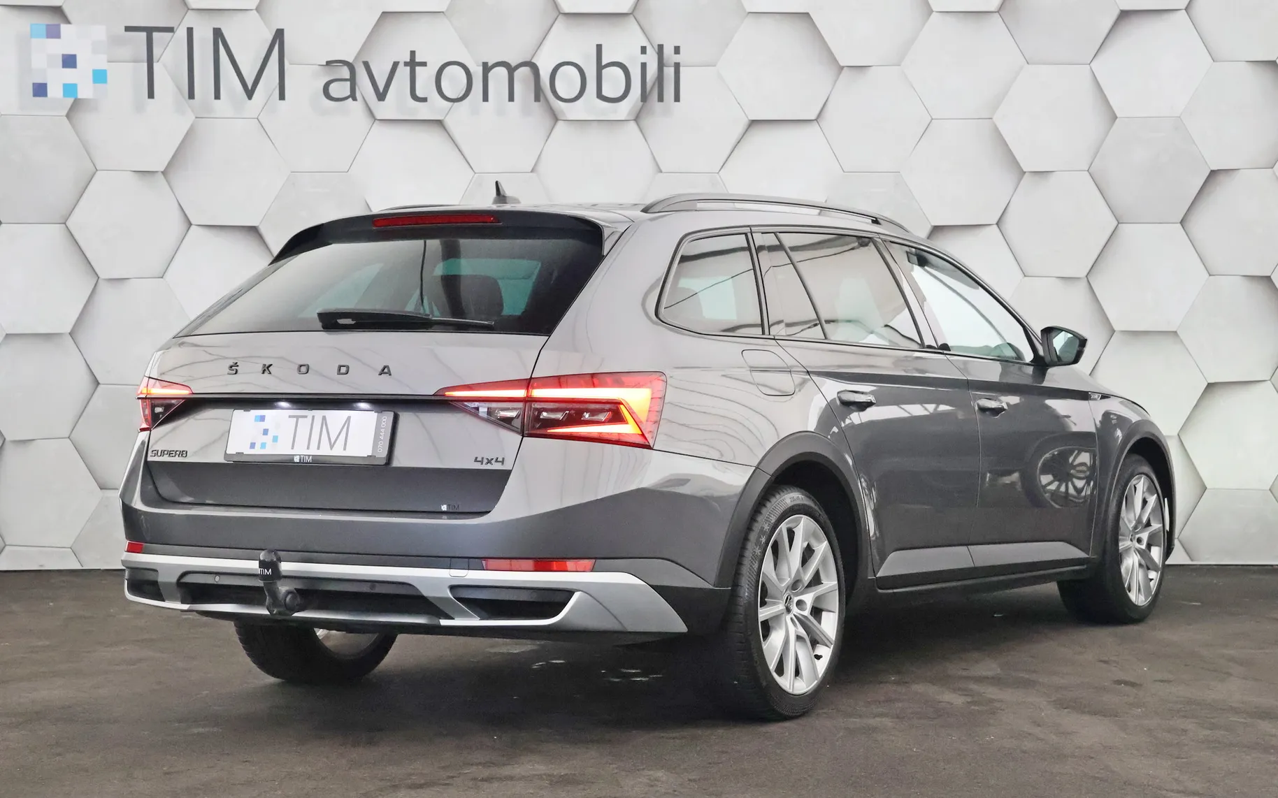 Zunanja slika - Škoda Superb Scout - 2.0 TDI 4x4 DSG 200KM - 3