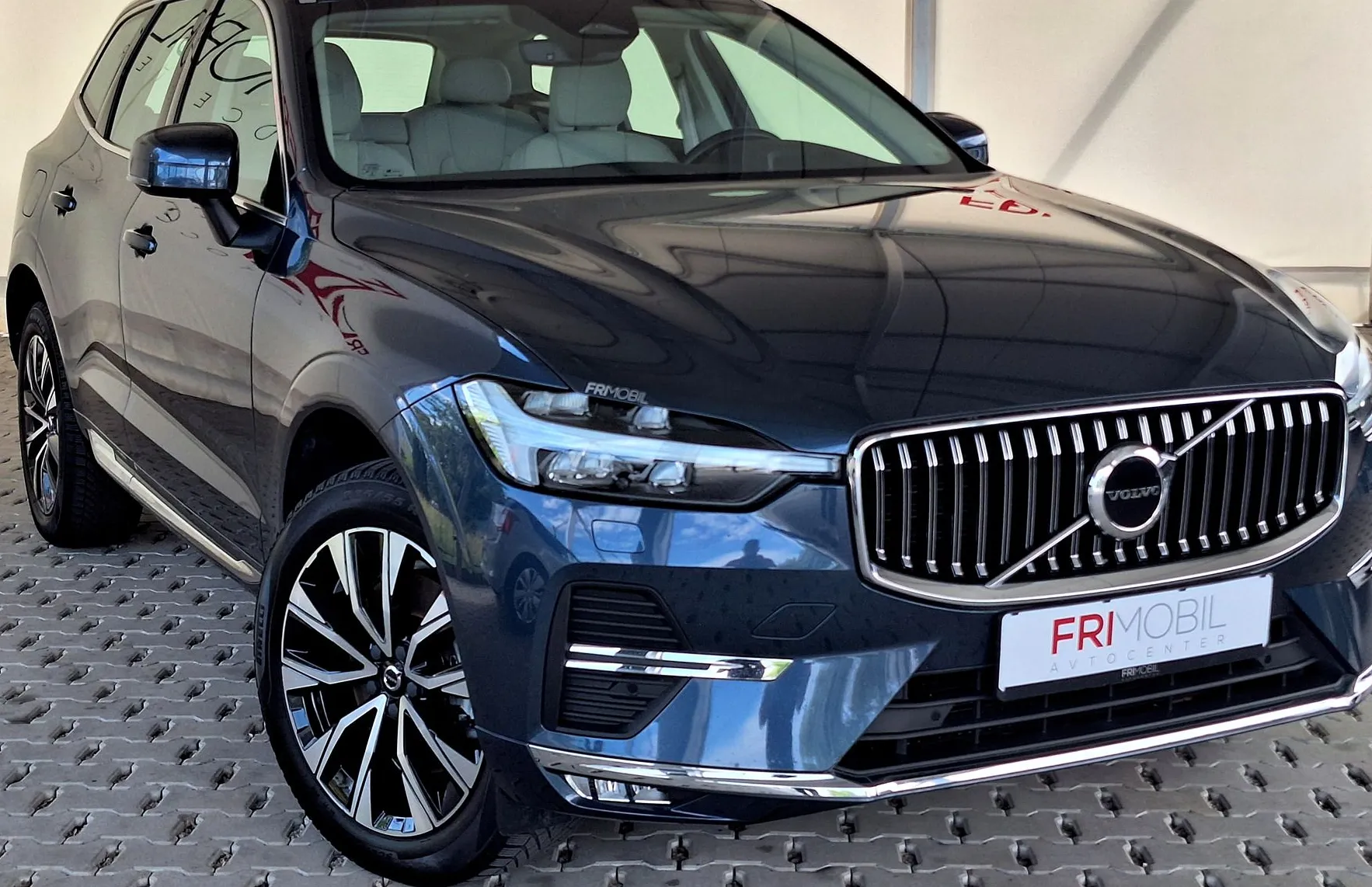 Zunanja slika - Volvo XC60 - B4D AWD Bright •MEMORY•FULL LED•KAMERA• - 2