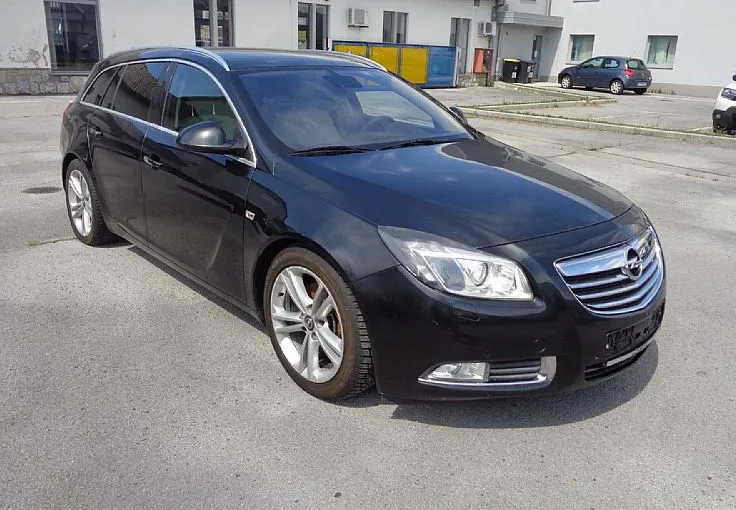 Zunanja slika - Opel Insignia - 2.0 CDTI Cosmo -BIXENON -NAVI -VL-KLJUKA - 2