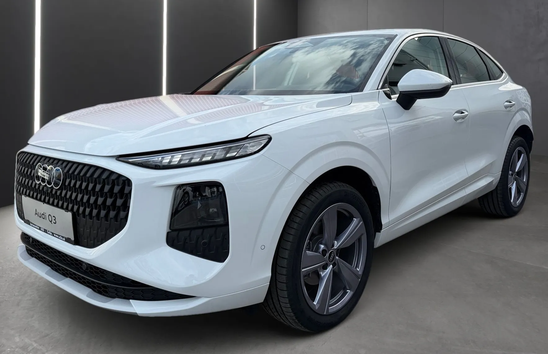 Zunanja slika - Audi Q3 - Sportback TFSI S tronic 110kW - 1
