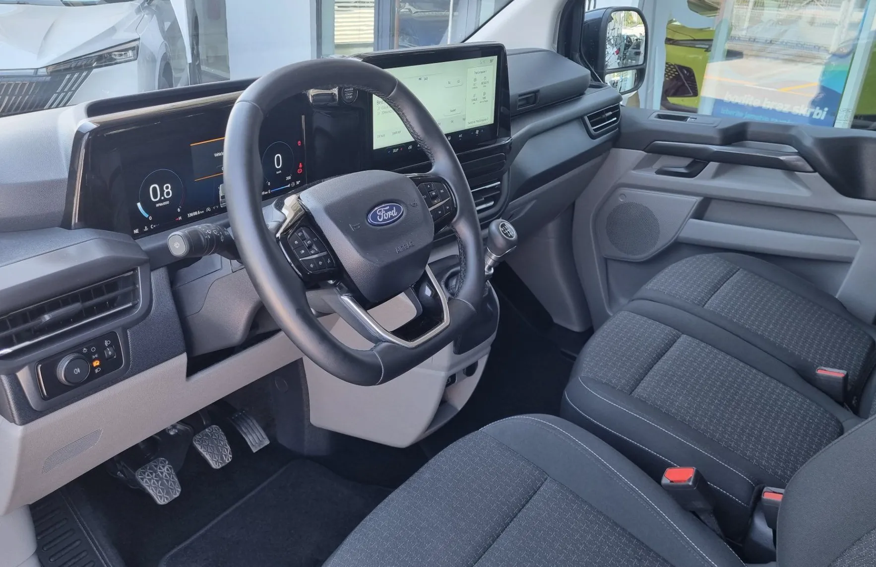 Zunanja slika - Ford Tourneo - Custom 2.0 TDCi TREND L2 - 9 SEDEŽEV - TOP OPREMA - 9