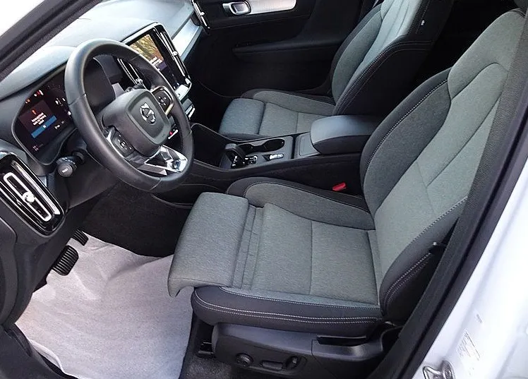 Zunanja slika - Volvo XC40 - 2.0 B3 Core 2WD -VIRTUAL -KAMERA -NAVI - 7
