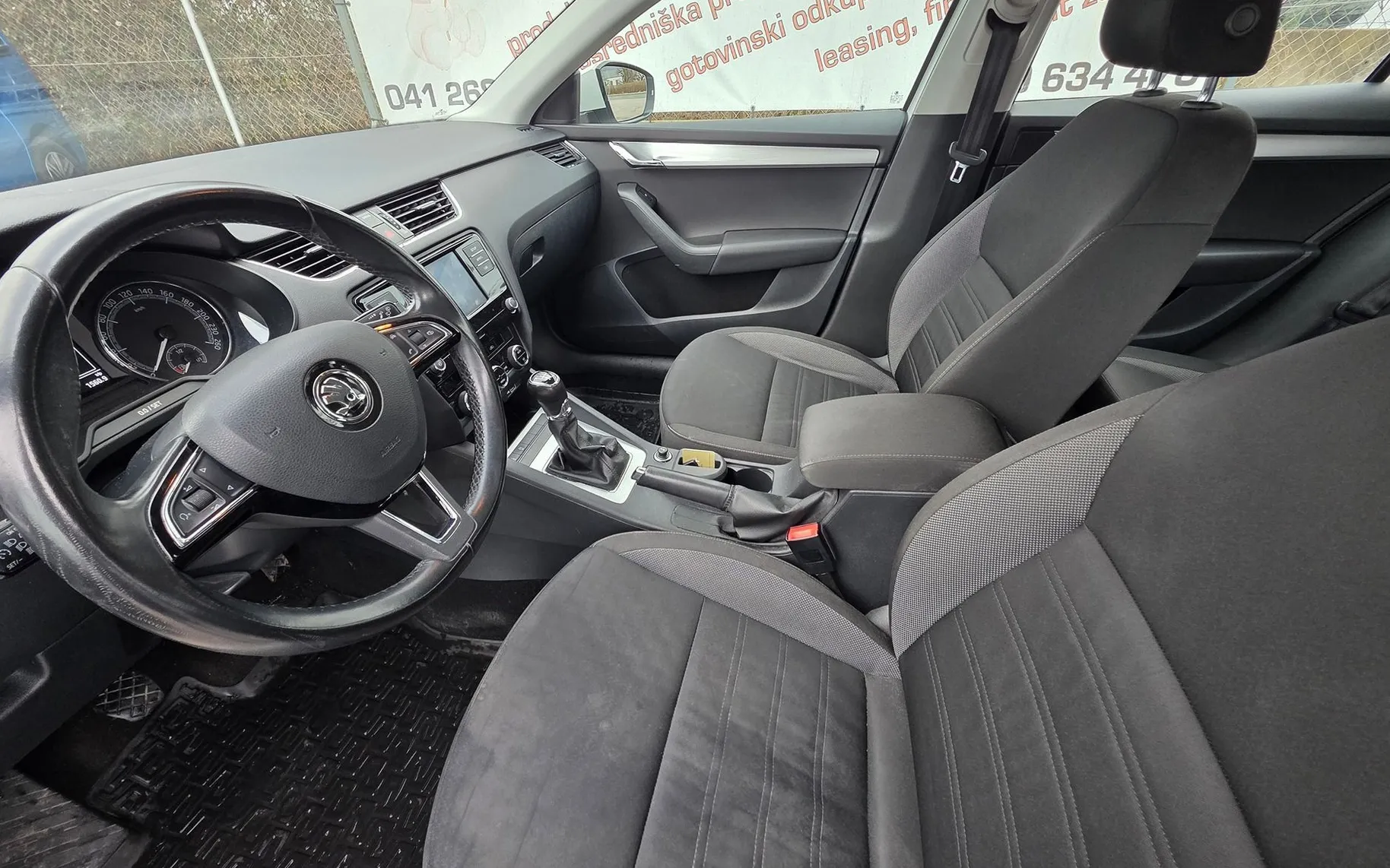 Zunanja slika - Škoda Octavia - 1.6 TDI STYLE ALU PLATIŠČA-MF-ZALSON-SLOVENSKA - 10