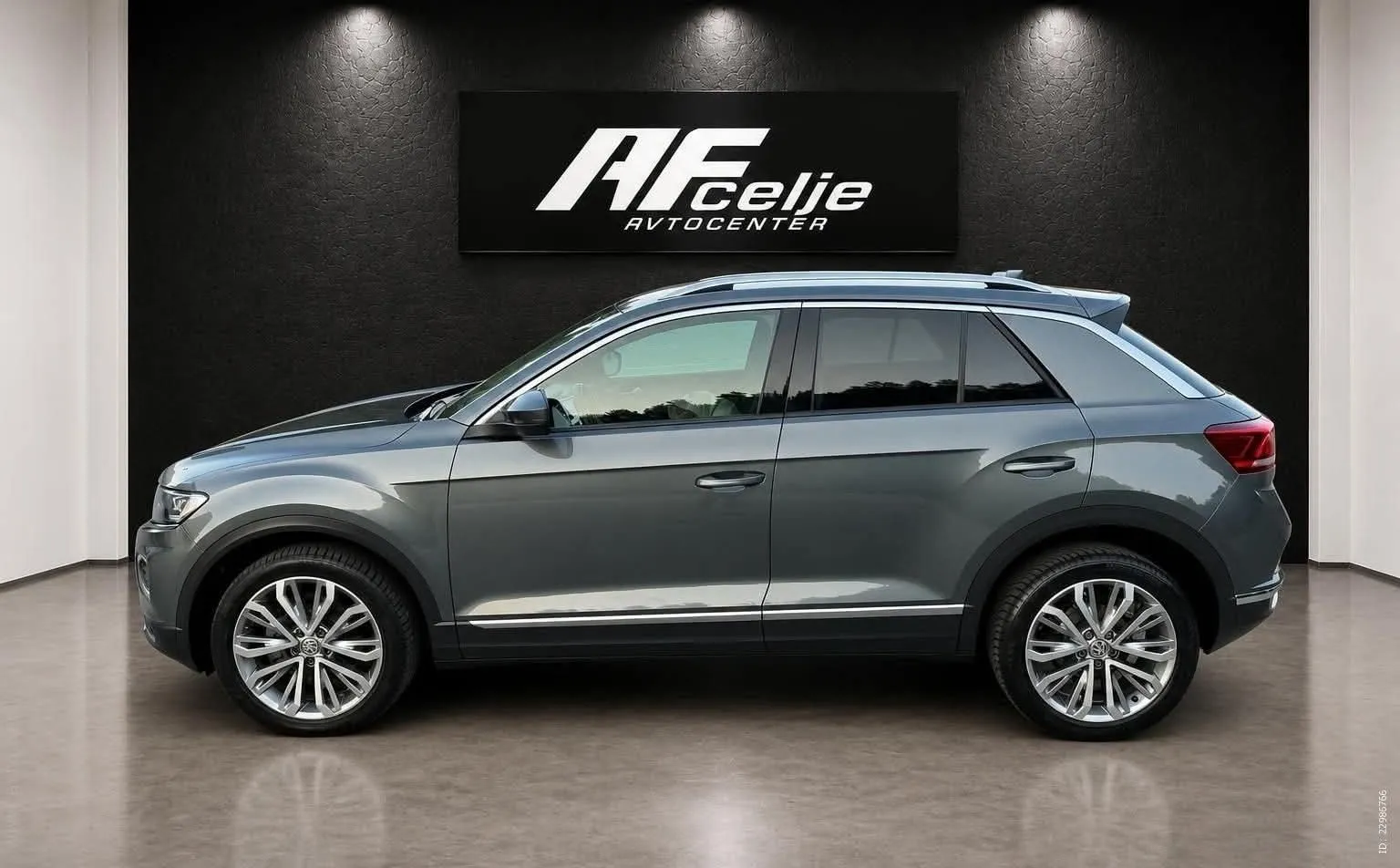 Zunanja slika - Volkswagen T-Roc - 1.6 TDI-VIRTUAL-FUL LED-KAMERA LIZING ZA TUJCE - 6