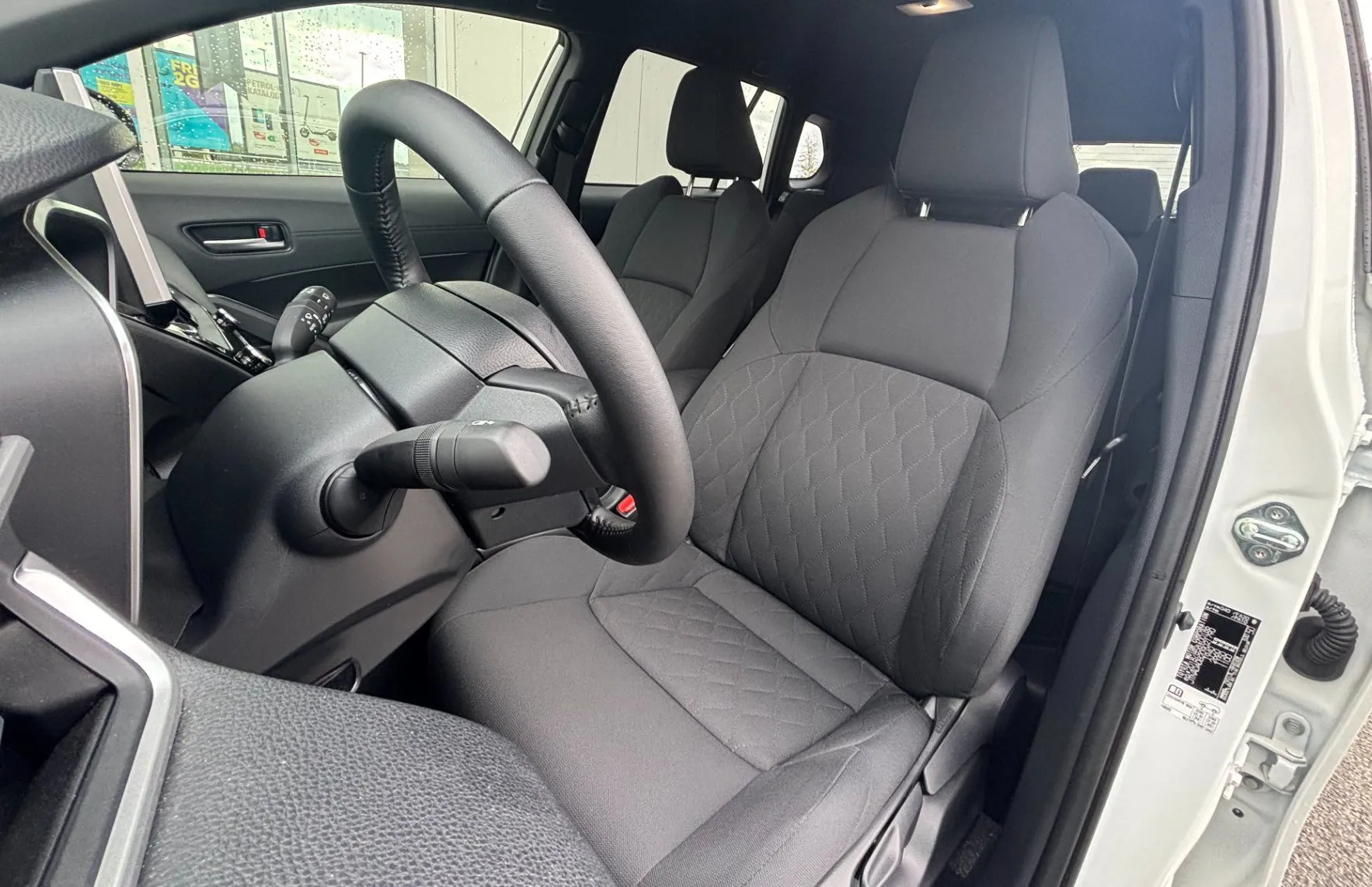 Zunanja slika - Toyota Corolla Cross - Hybrid 1.8 VVT-i Style Avt. - 10