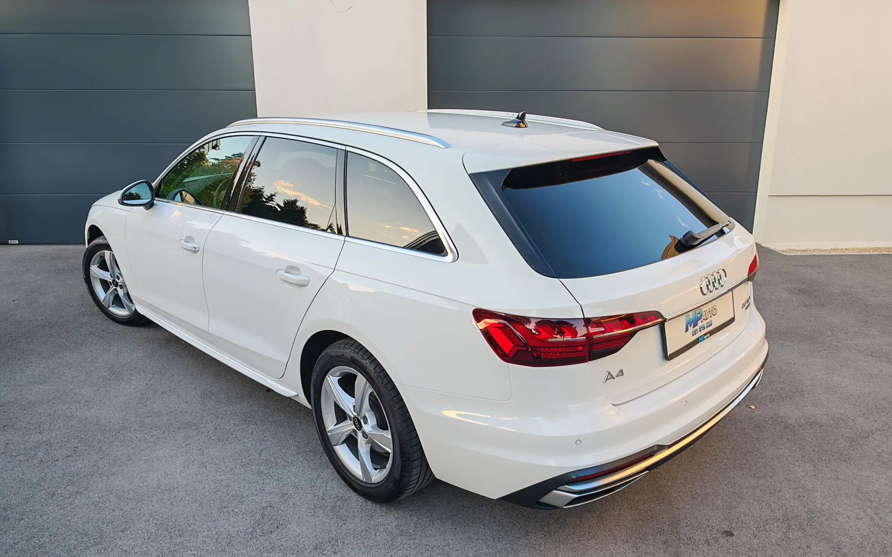 Zunanja slika - Audi A4 - Avant QUATTRO•40TDI•Advanced•MATRIX•KLJUKA•ACC•LANE ASIS - 5