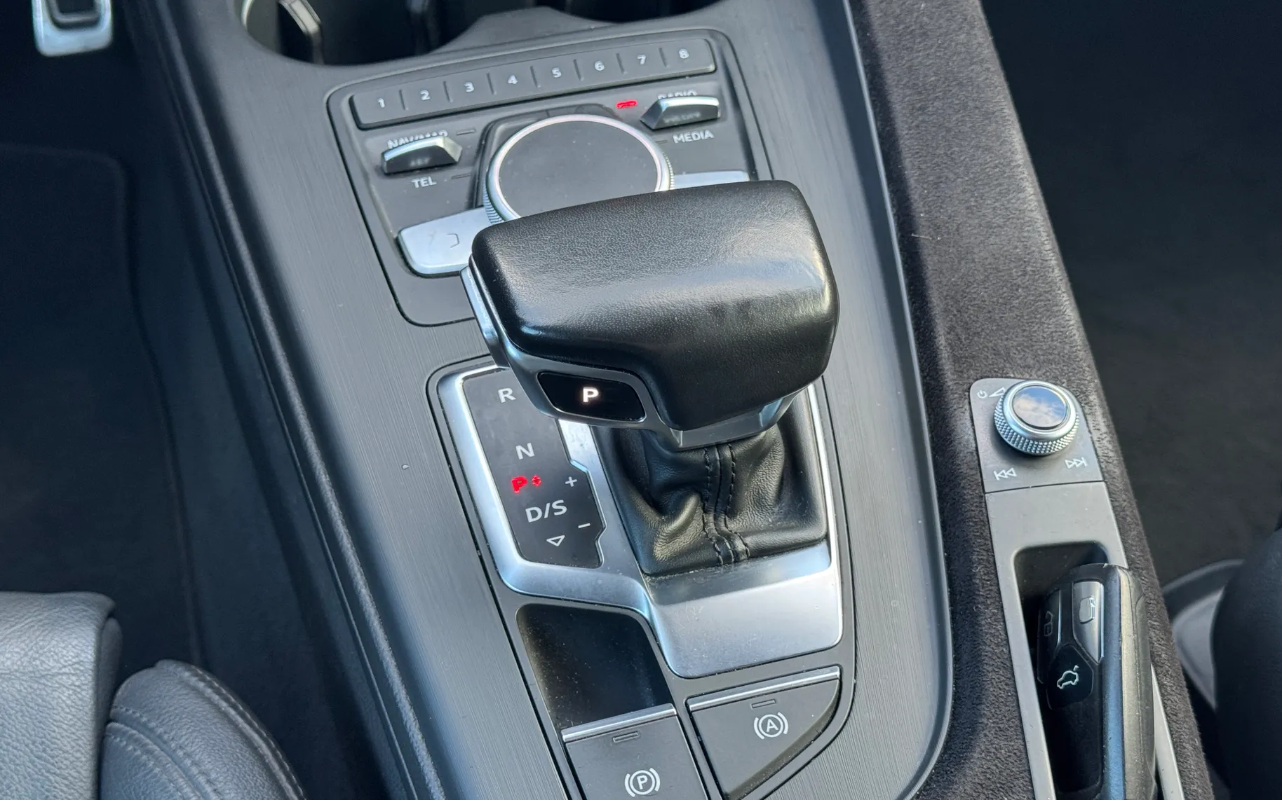 Notranja slika - Audi A5 - Coupé quattro 3,0 TDI S-tronic - 8
