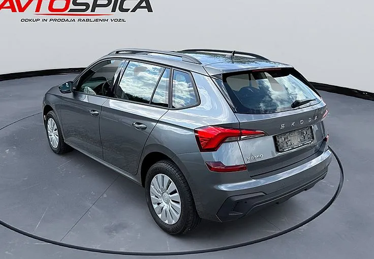 Zunanja slika - Škoda Kamiq - 1.0 TSI Essence DSG -1.LASTNIK -  NA OBROKE - - 3