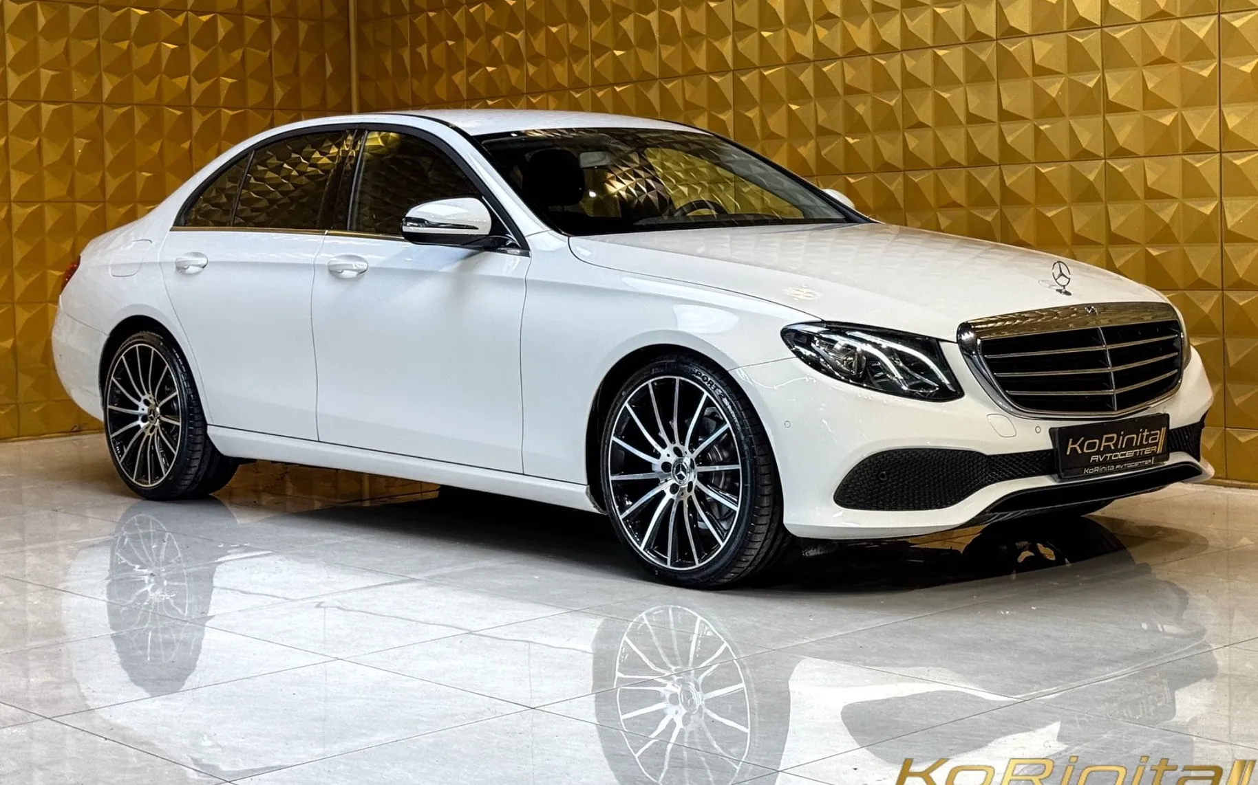 Zunanja slika - Mercedes-Benz E-Razred - E200d AUT. KLJUKA-KAMERA-GRETJE-NAVI-TEMP... - 1