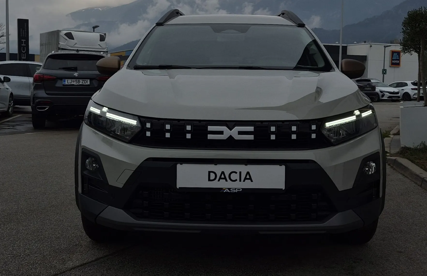 Zunanja slika - Dacia Jogger - Extreme TCe 110 - 2