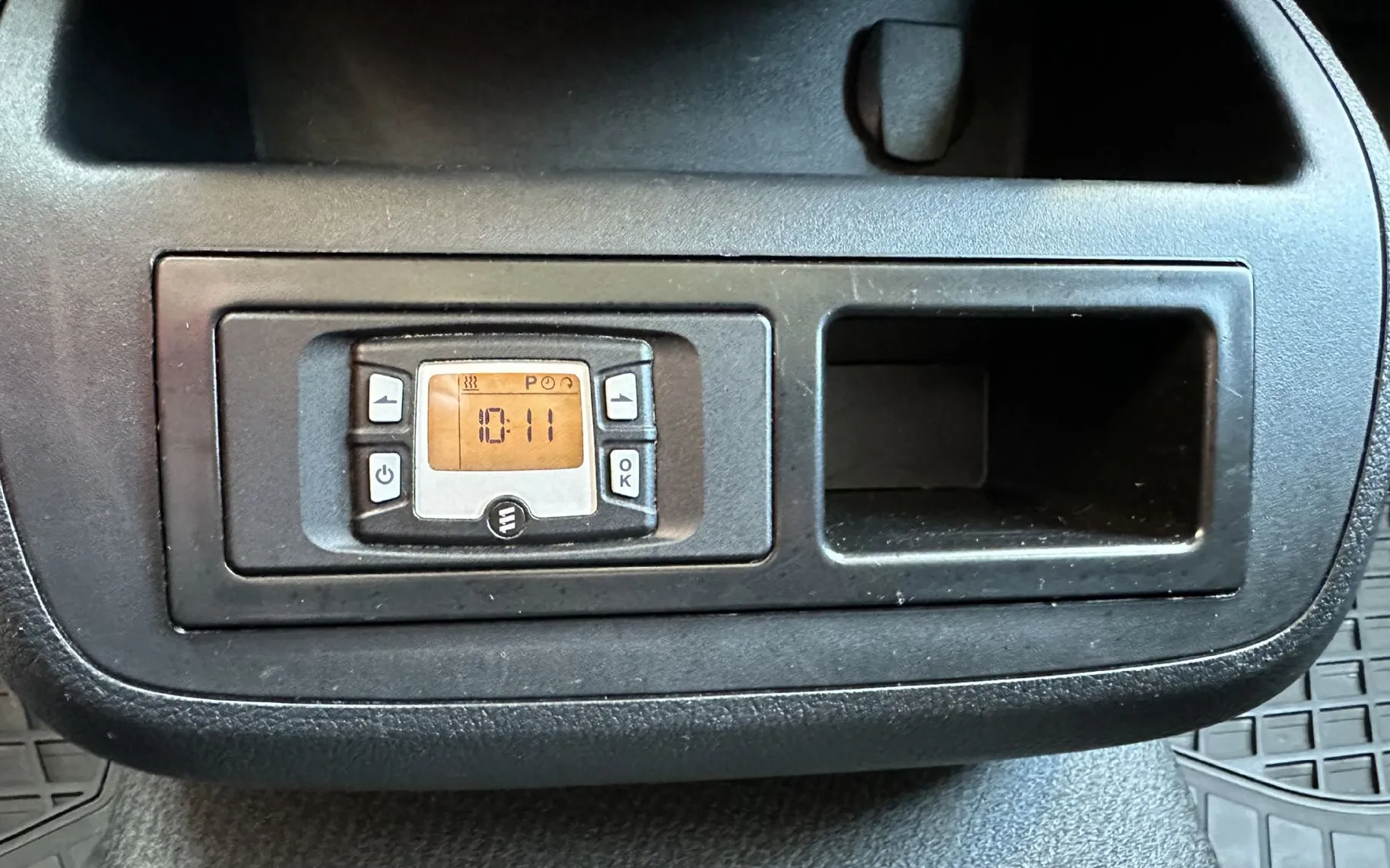 Zunanja slika - Mercedes-Benz Vito - 4x4-LANG-WEBASTO-2xPDC-NAVI-GRET.SEDEŽEV-7+1-VK... - 16