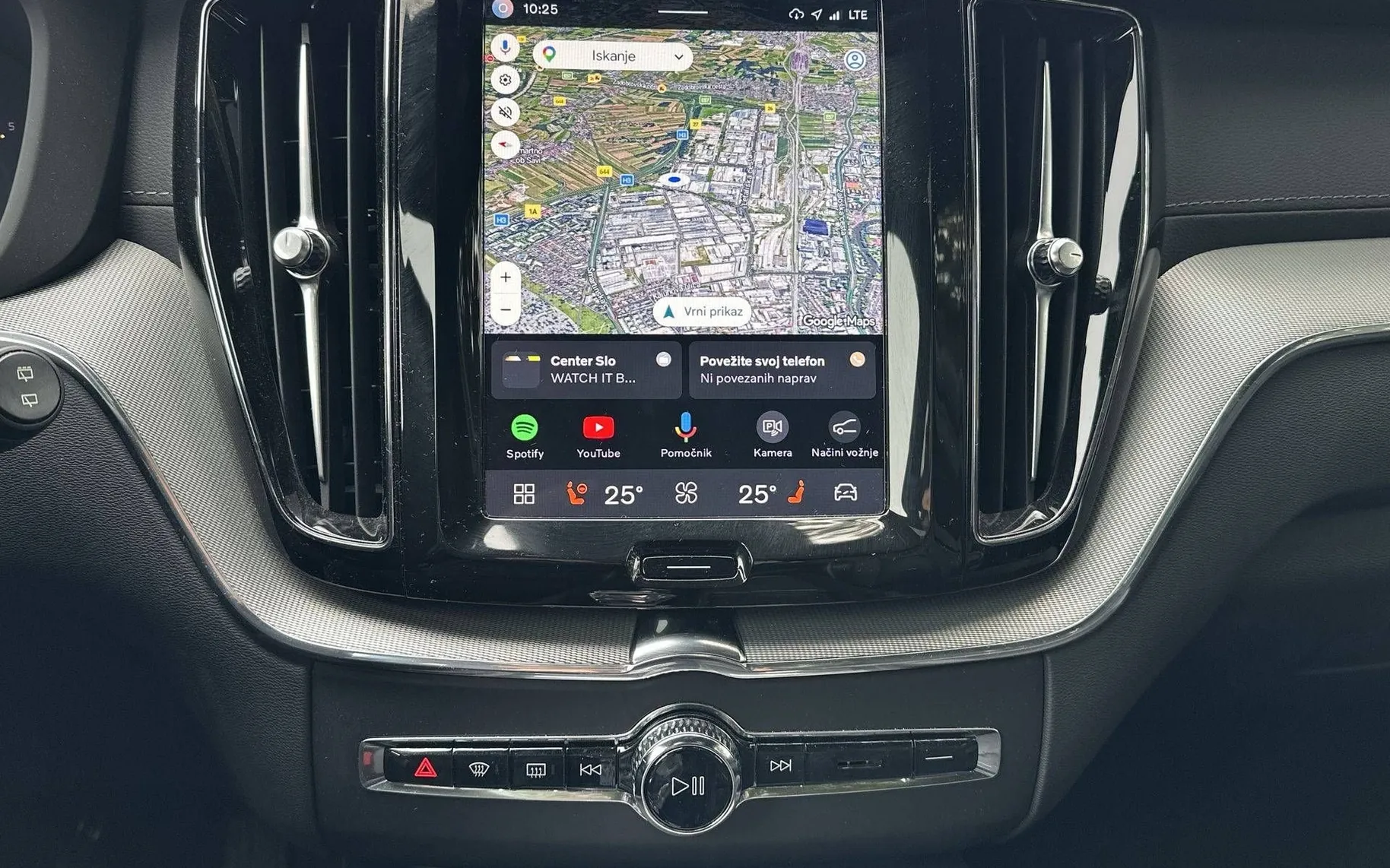 Notranja slika - Volvo XC60 - B4 D AWD Ultimate Dark Avt. - 18