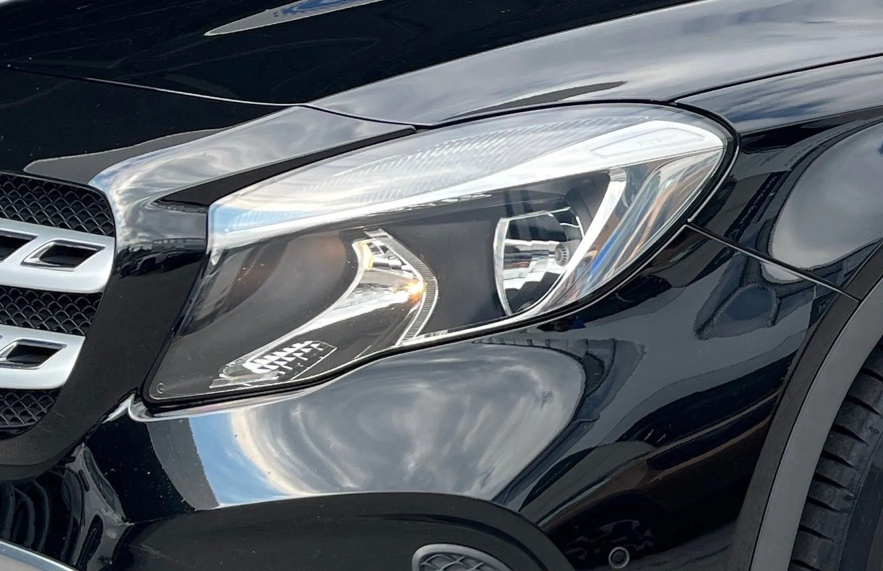 Zunanja slika - Mercedes-Benz GLA-Razred - GLA 180 Urban Avt. - 5