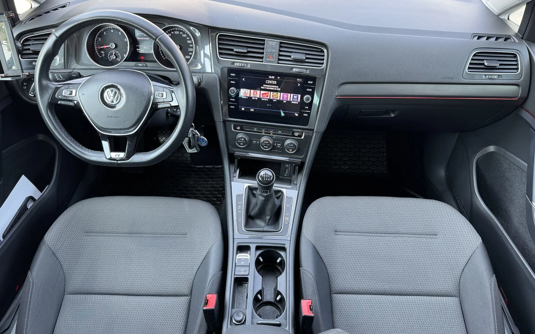 Zunanja slika - Volkswagen Golf - 1.4 TSI BMT COMFORTLINE SLO SAMO 36.760 km ODLIČEN - 15