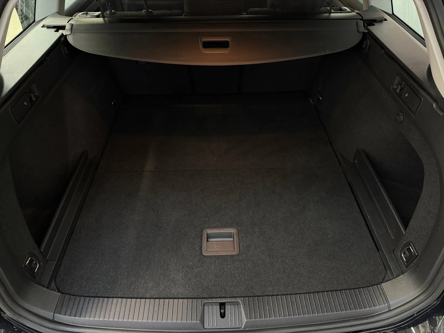 Zunanja slika - VW Passat - Variant Business 2.0 TDI DSG - 9