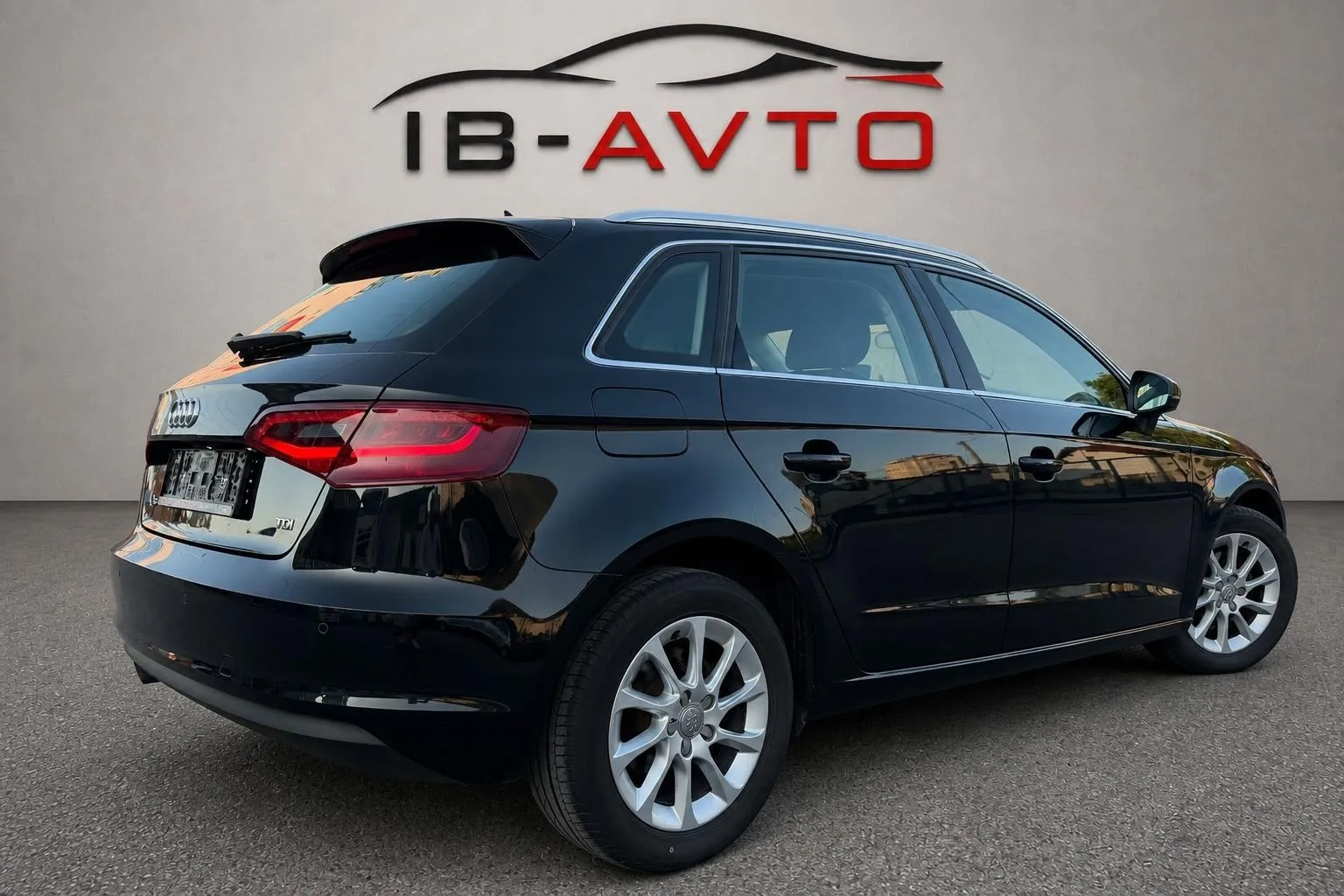 Zunanja slika - Audi A3 - Sportback 1.6 TDI 1- LASTNIK - 3