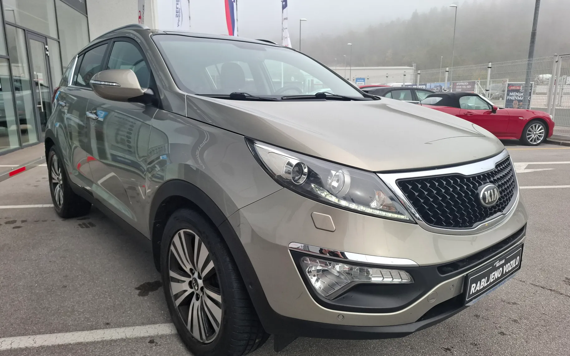 Zunanja slika - KIA Sportage - 2WD 1.7 TD - SLOVENSKI + ZNANA ZGODOVINA + KLJUKA - 3