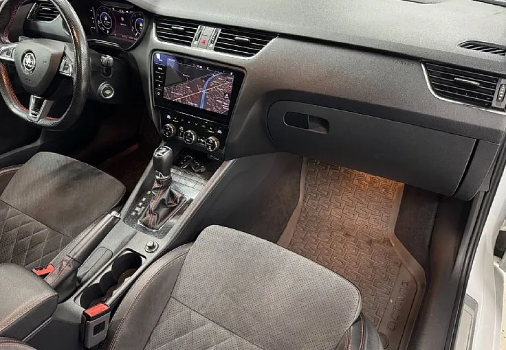Zunanja slika - Škoda Octavia - RS 2.0 TDI 4x4 DSG | PANORAMA | ODLIČNA PRILOŽNOST - 8