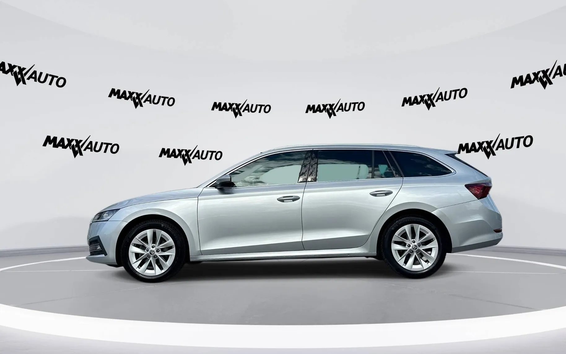 Notranja slika - Škoda Octavia - Combi 2.0 TDI Style DSG ACC Mrtvi kot Memory - 8