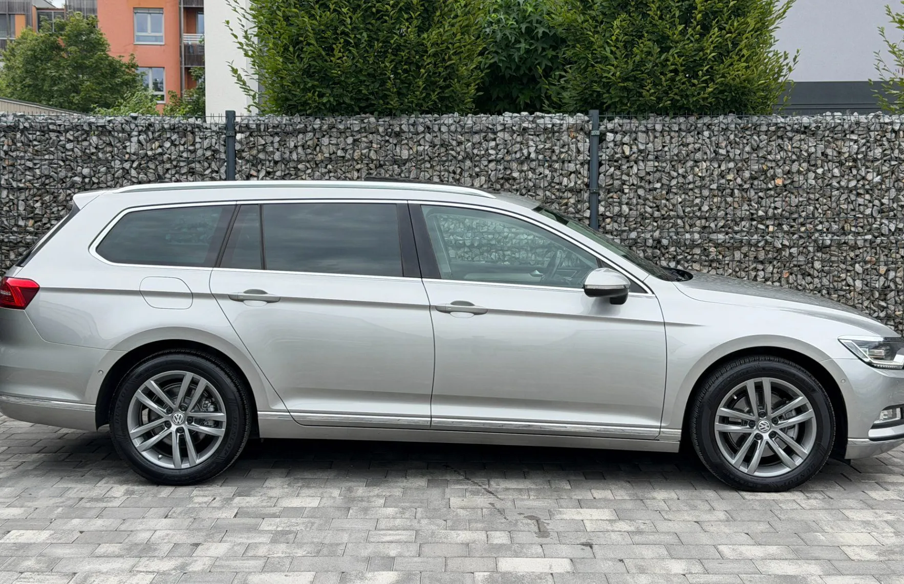 Zunanja slika - Volkswagen Passat - Variant 2.0 TDI Highline |PANO|POTRJ.SERV|KAM|GR.SED|NAVI - 7