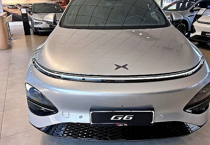 Zunanja slika - Xpeng G6 - Performance AWD SILVER FROST 20col - 2