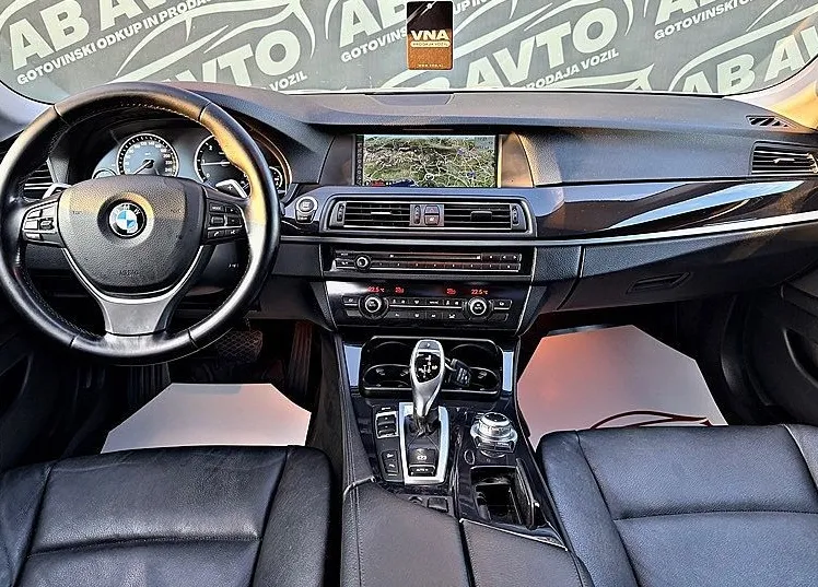 Zunanja slika - BMW Serija 5 - : 525d xDrive Avt+LIMO+4X4+SERVISNA+BIXENON+USNJE - 9