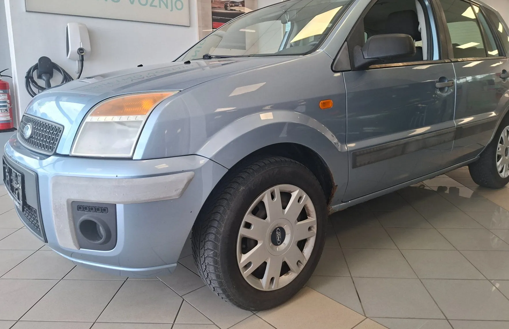 Zunanja slika - Ford Fusion - Comfort 1.4 TDCi - 2