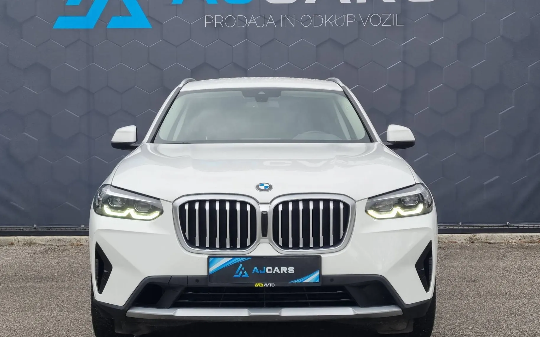 Zunanja slika - BMW X3 - serija : sDrive18d Avt.-LED-Usnje-Kamera-Navi-Keyless - 2