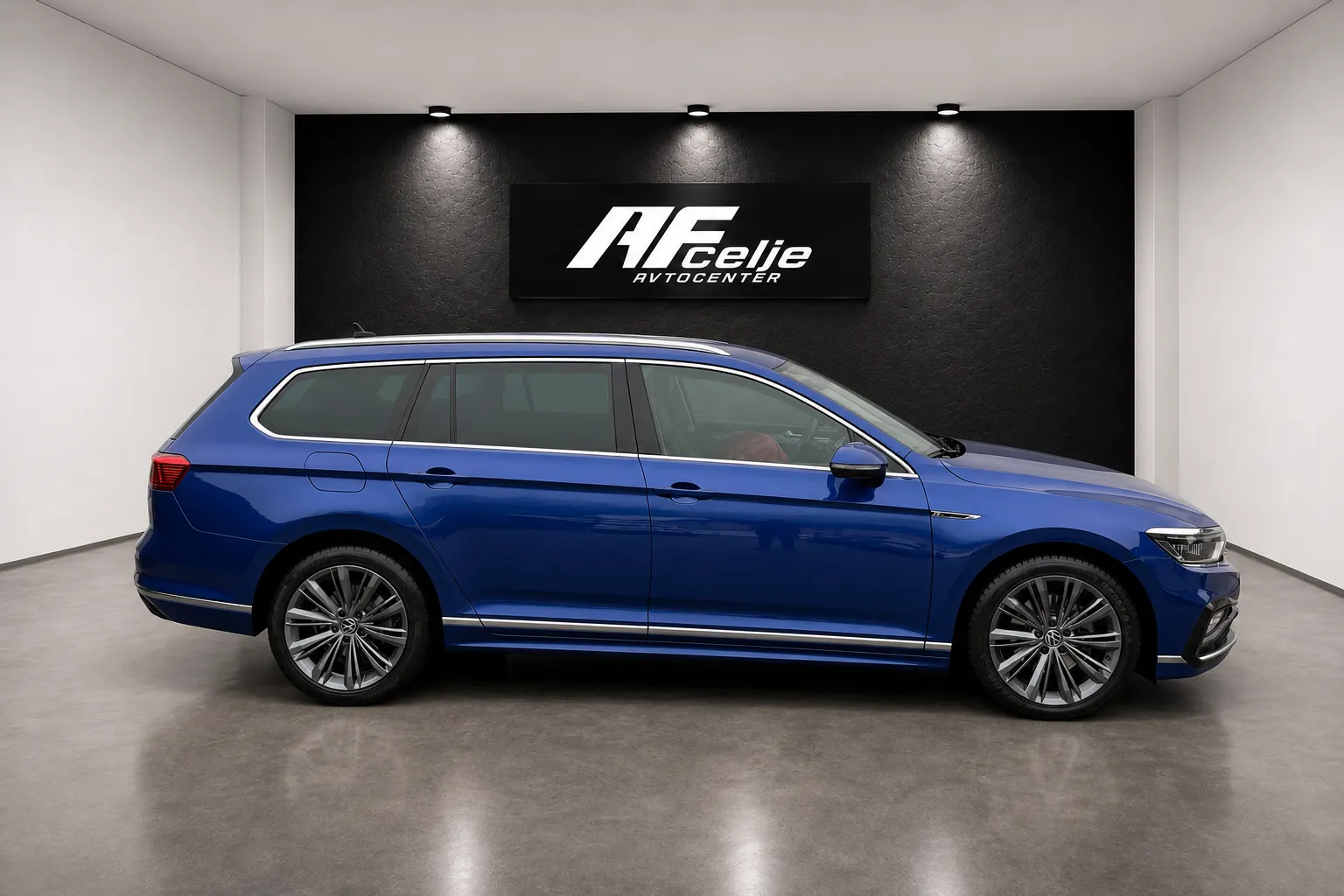Zunanja slika - Volkswagen Passat Variant - 2.0 TDI-DSG-2X R LINE-LIZING ZA TUJCE-FUL LED- - 3