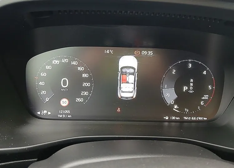 Zunanja slika - Volvo XC40 - 2.0 D3 R-Design 2WD -VIRTUAL -KAMERA -MEMORY - 9