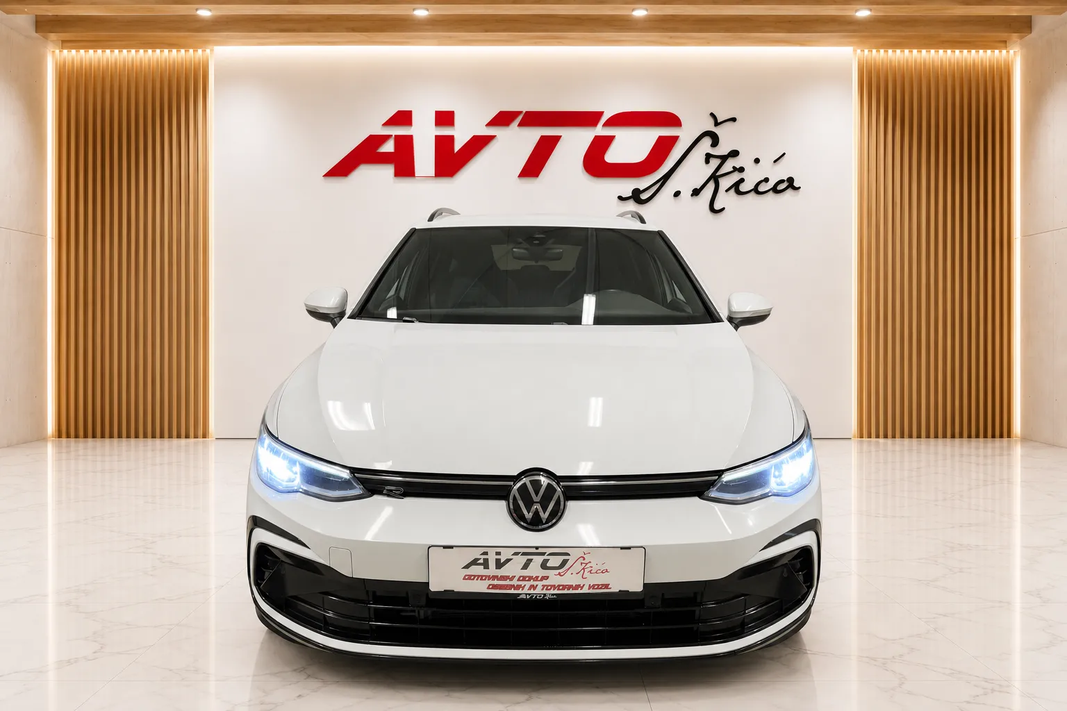 Notranja slika - VW Golf Variant - 2.0 TDI-R-LINE-DSG-VIRTUAL-ACC-LED-PDC-F1... - 7