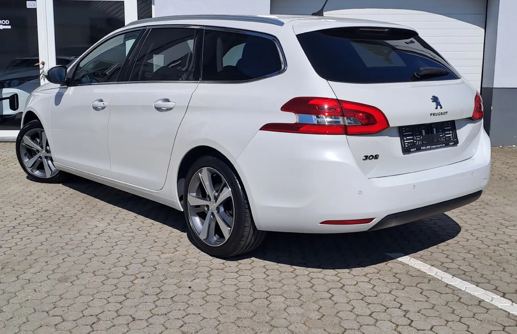 Zunanja slika - Peugeot 308 - SW 1.6 BlueHDi 120 S S Allure - 3