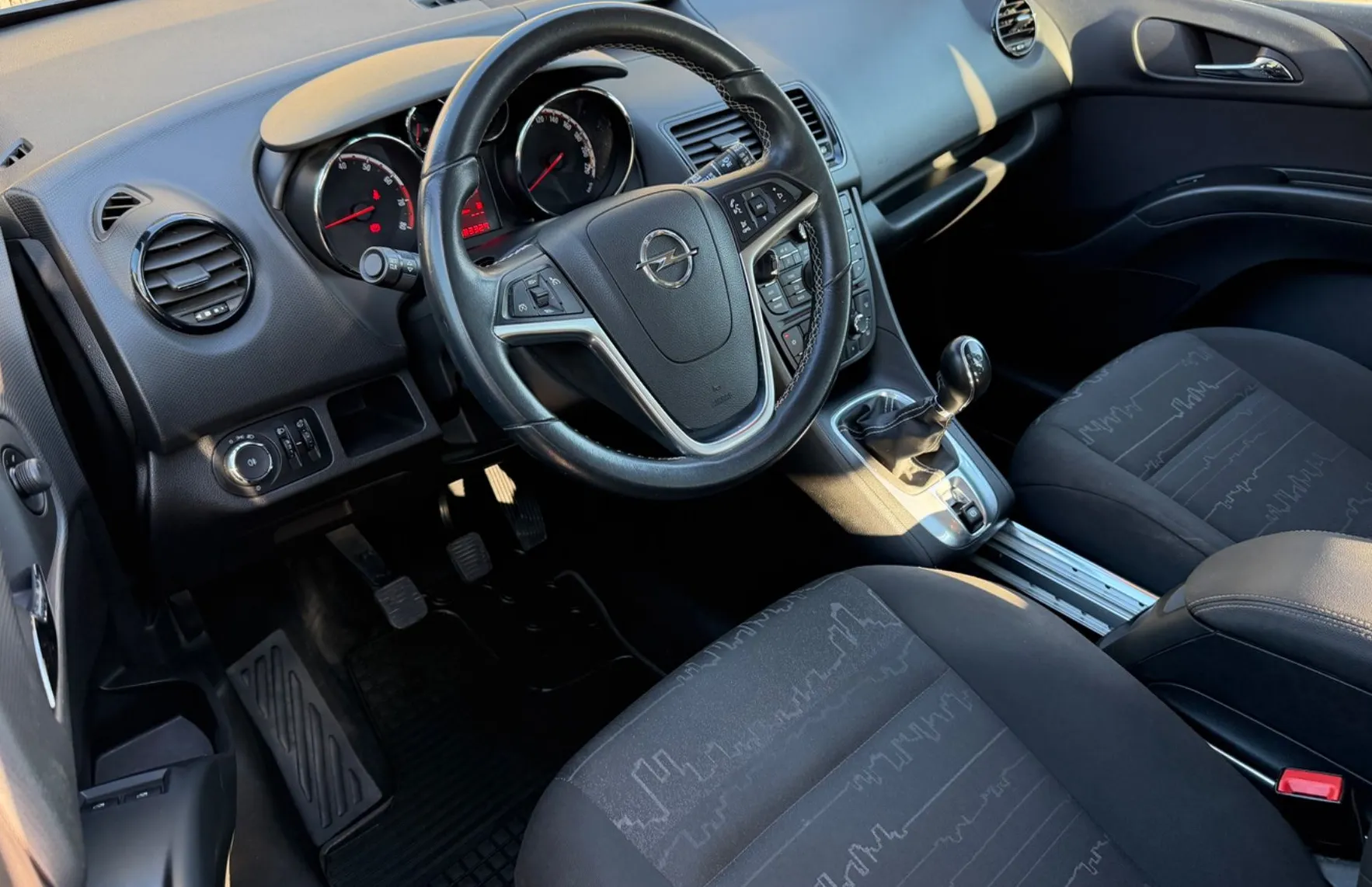 Zunanja slika - Opel Meriva - 1.4 Turbo |SLO|2. LAS.|2 CON. KLIMA| - 9