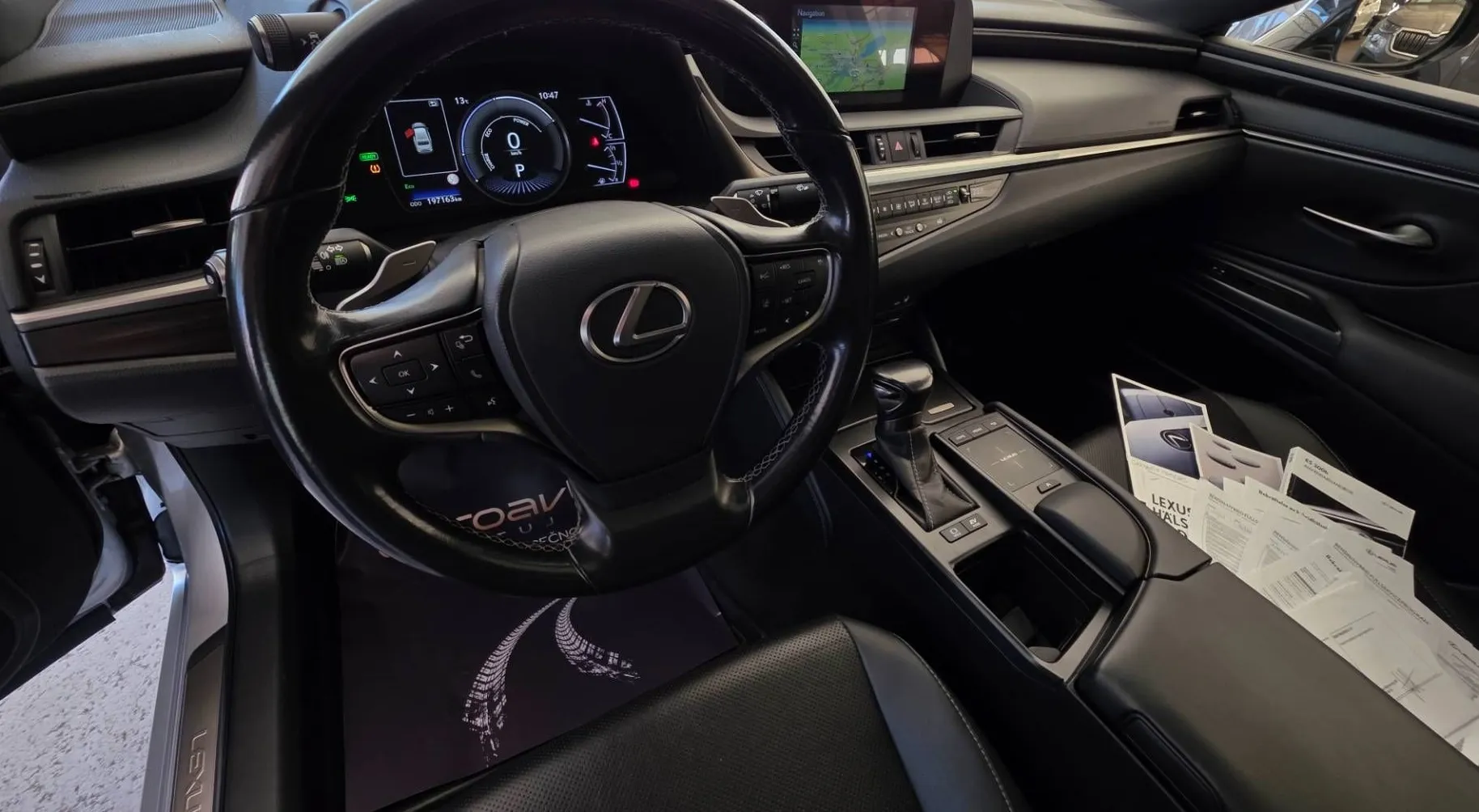 Notranja slika - Lexus ES - 300h Executive Avt.Redno servisiran - 8