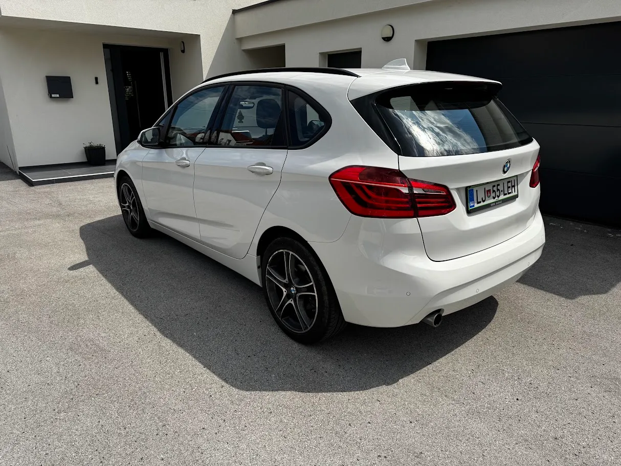 Zunanja slika - BMW Serija 2 - 216d Active Tourer - 2