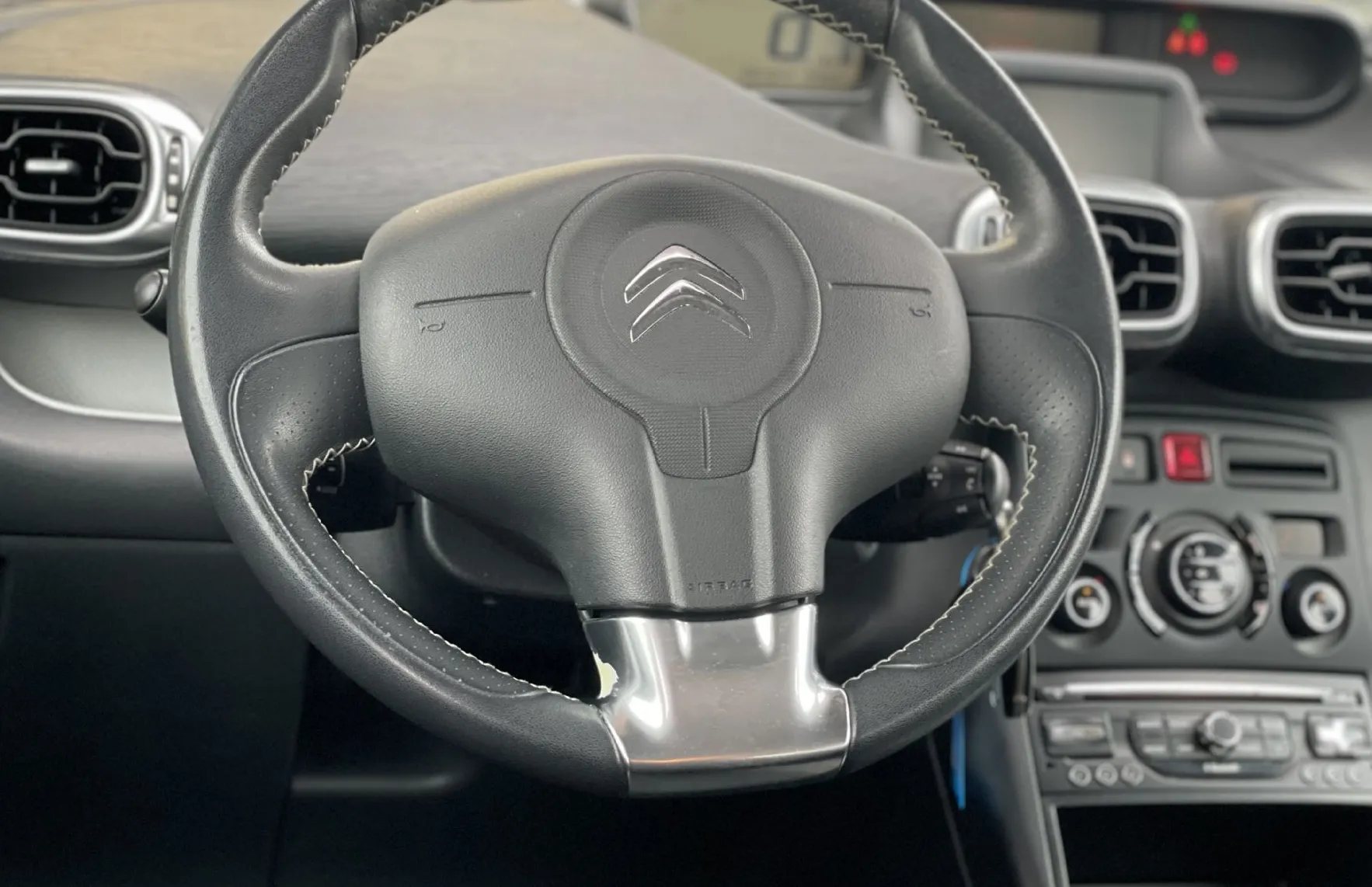 Zunanja slika - Citroën C3 Picasso - TEMPOMAT-PARK SENZORJI-AVTOMATSKA KLIMA - 9