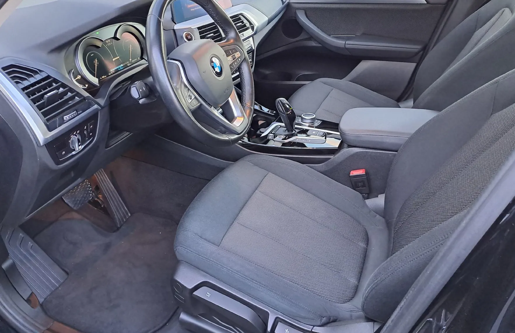 Zunanja slika - BMW X3 - serija : xDrive30e  AT - 4