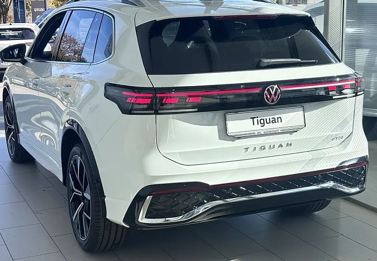 Zunanja slika - Volkswagen Tiguan - R-Line 4JOY 1.5 eTSI DSG - 4