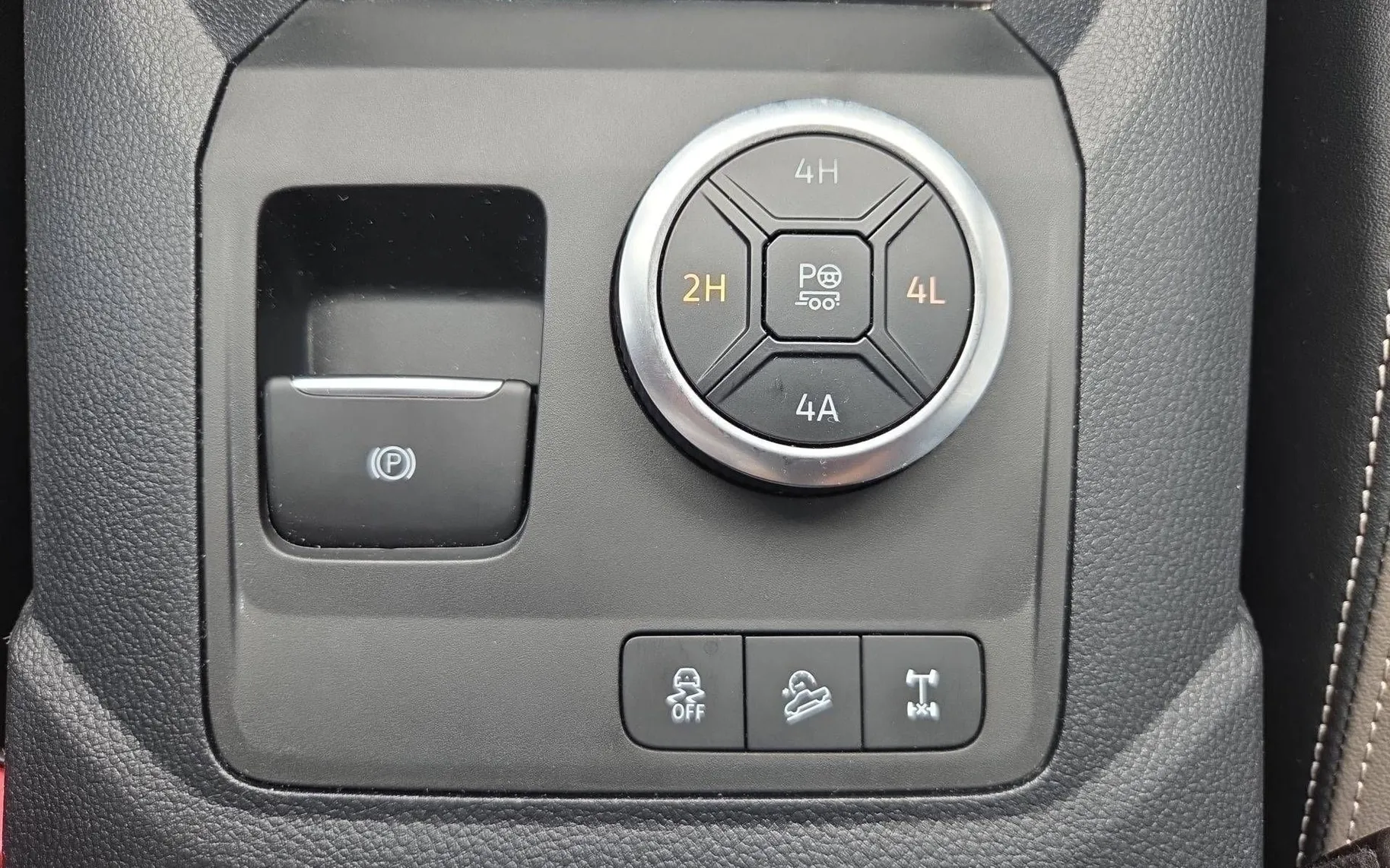 Notranja slika - Volkswagen Amarok - Aventura 3.0 TDI 4M Aut. 241KM... - 11