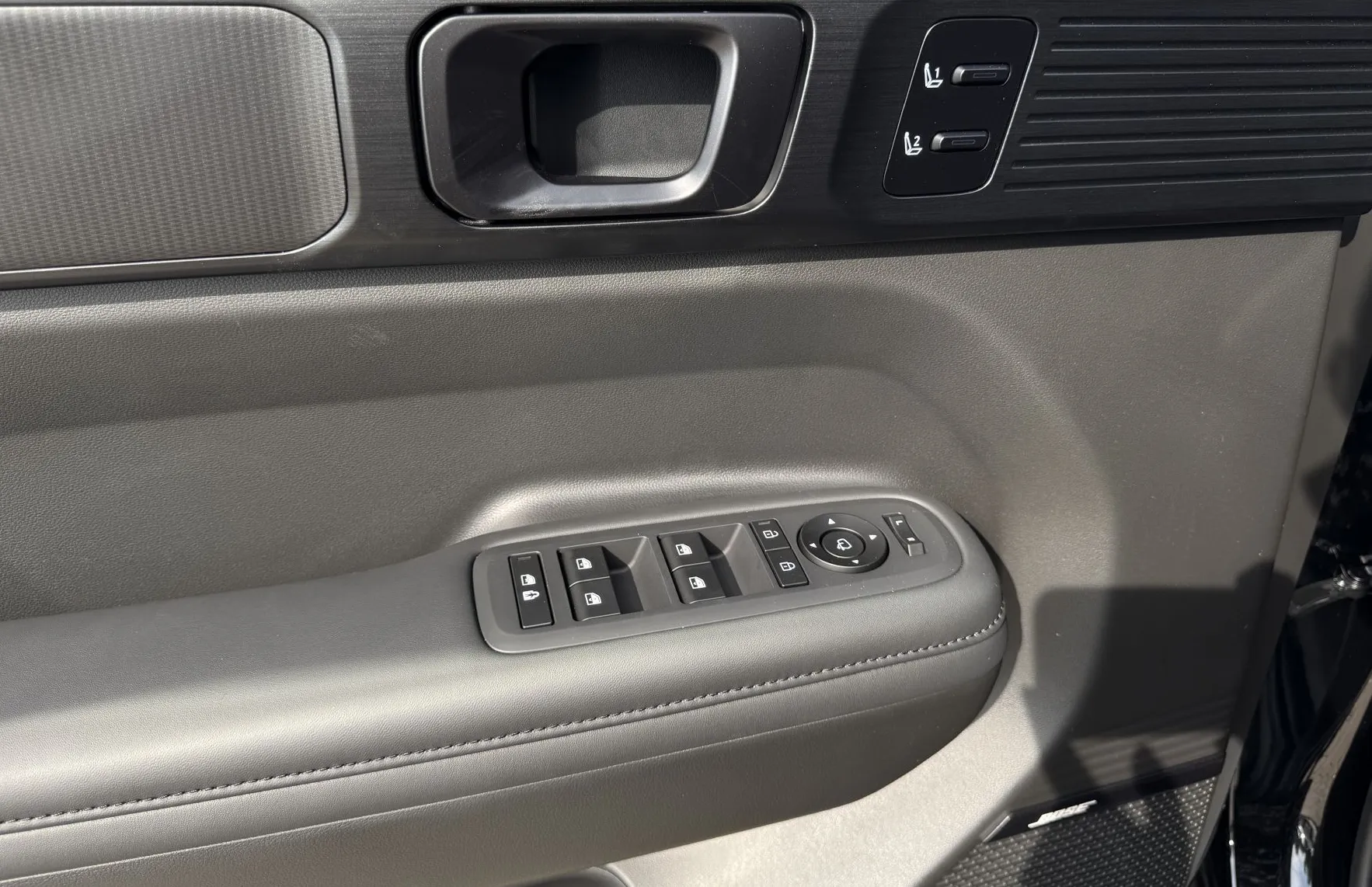 Zunanja slika - Hyundai Santa Fe - 1.6 T-GDI PHEV Impressio callig.dig.key - 14